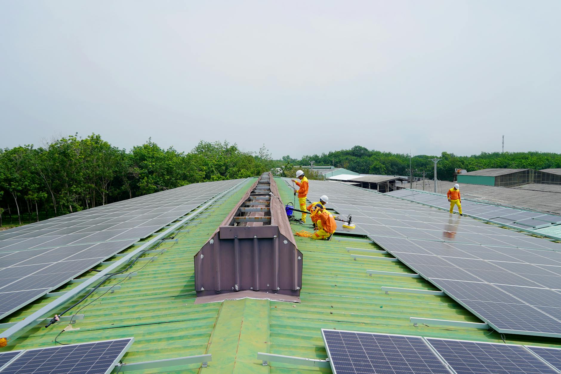 Solar panels - Solar Panel Maintenance Guide - Image 3