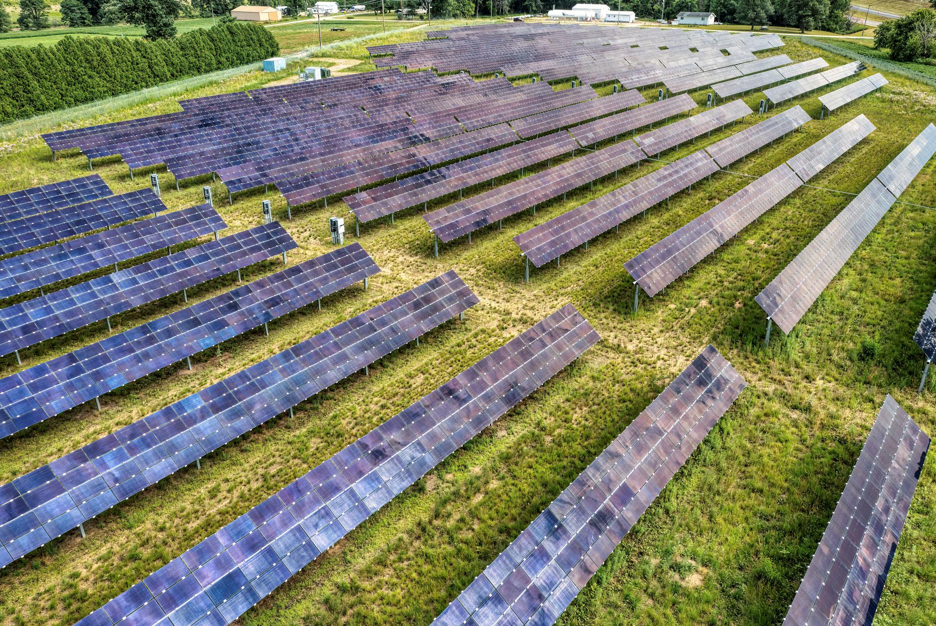 Solar panels - Solar Roof Guide - Image 1
