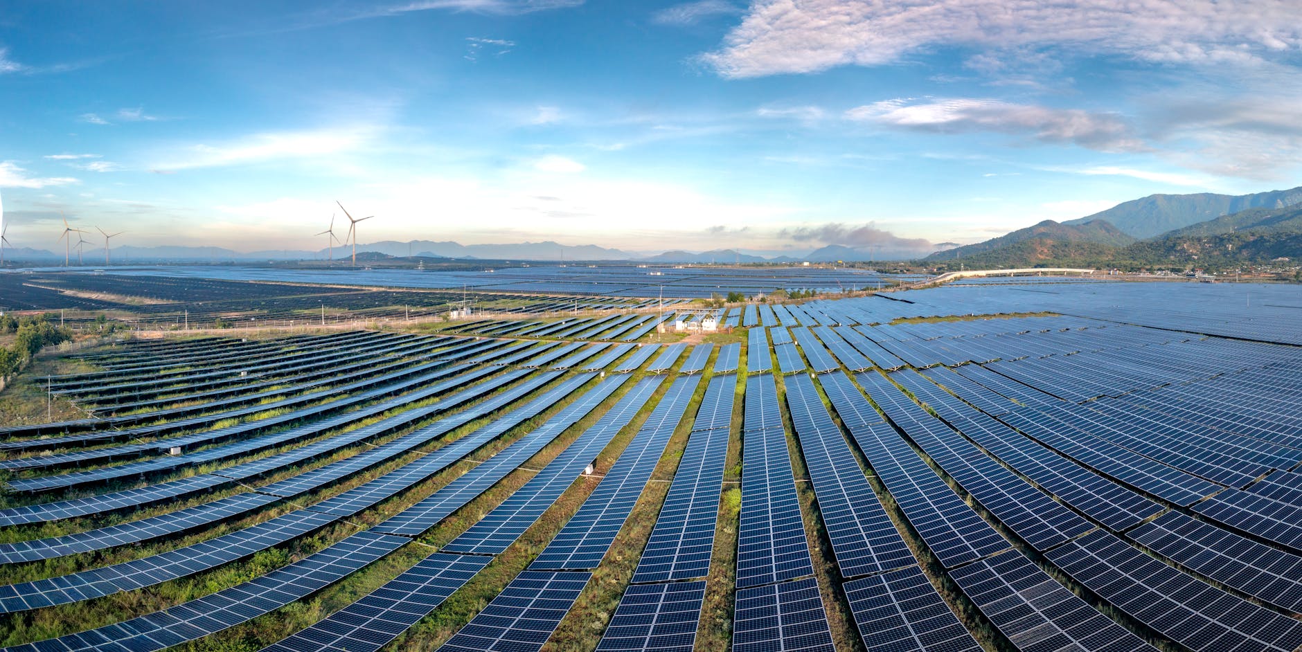 Solar panels - Grid Tied Vs Off Grid
