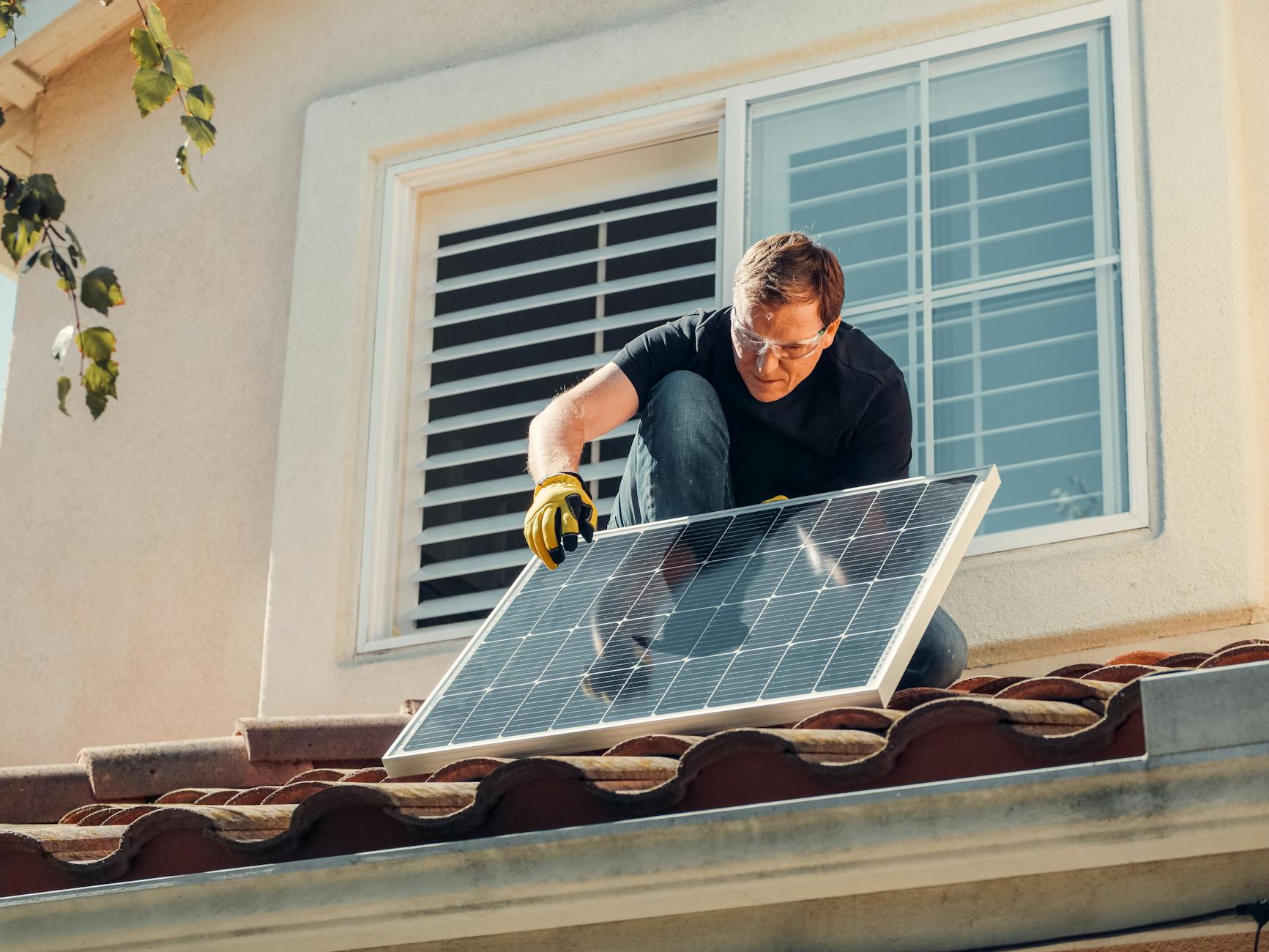 Solar panels - Solar Installation Process - Image 1