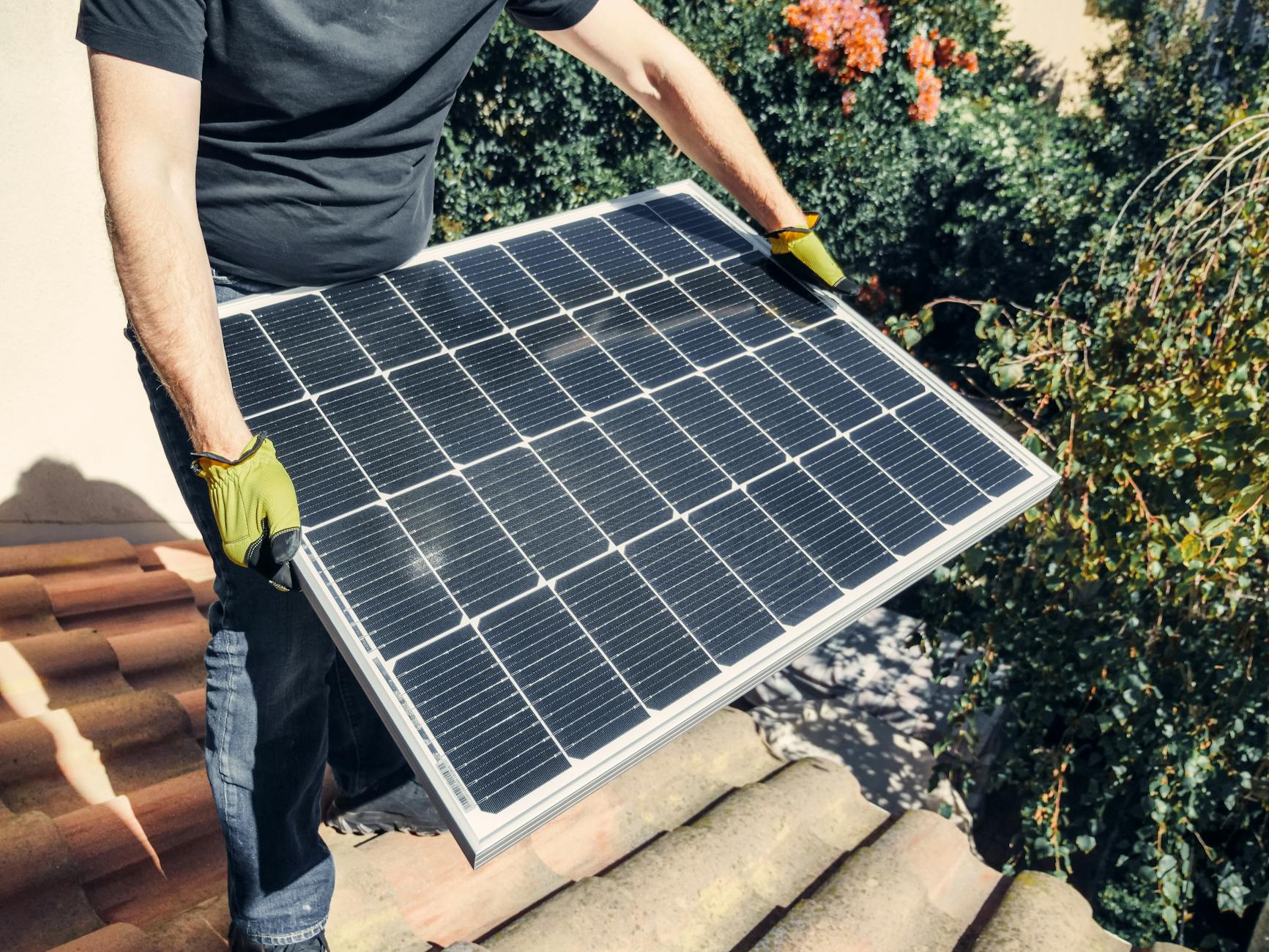 Solar panel installation near me in Louisville